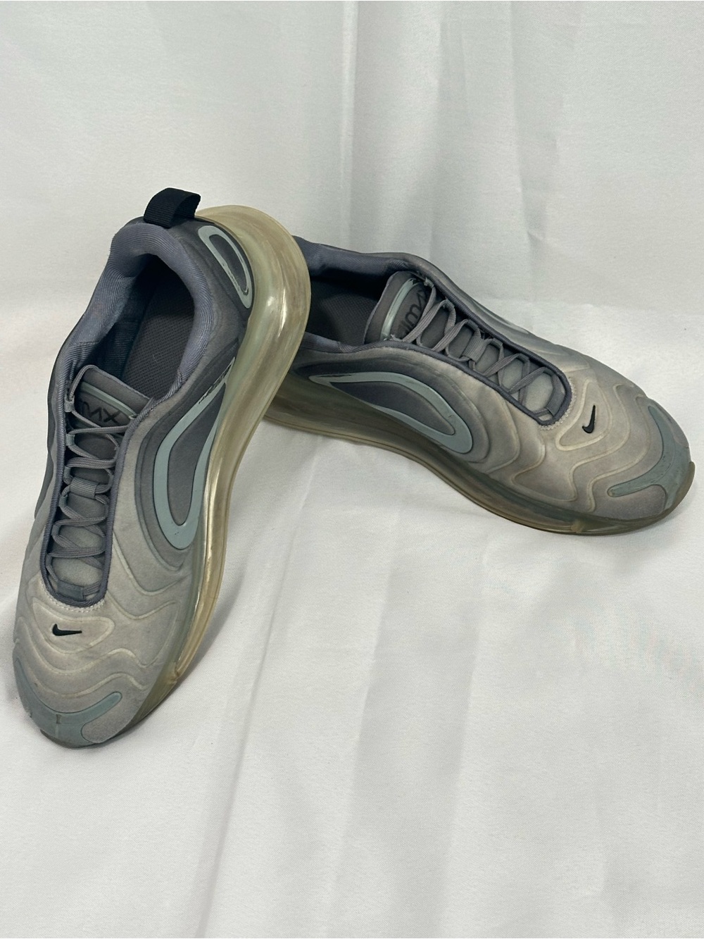 Nike Air Max 720 Men's Grey Athletic Sneakers Size 10.5